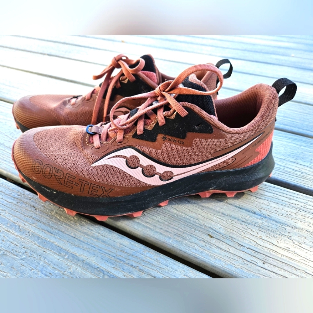 Women's Saucony peregrine 14 Gore-Tex Size 10 Running shoes